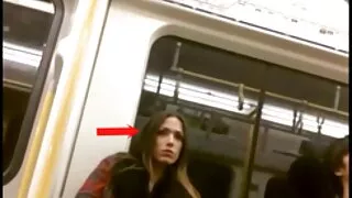 Blonda retro sex tube apetisanta sta pe pula unui prieten si o aduce la orgasm violent
