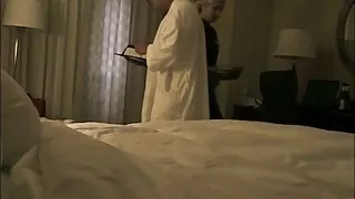 Două prietene lesbiene se fut cu un bărbat și în sex tube xxx același timp se mângâie ușor
