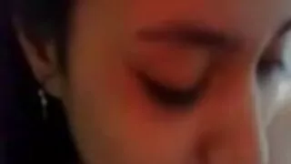 Barbatul fute blonda porno hd 4 in timp ce fata sta langa el si se masturbeaza la pizdulice