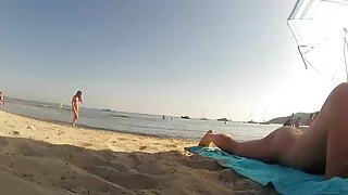Tipul din bucătărie a lins pizda unei video free porno blonde și a futut-o pe podea