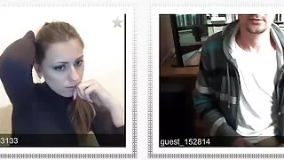 Negru dezvăluie anusul unei fete albe pe o canapea albă ca Zăpada și o umple cu kira kosarin sex spermă