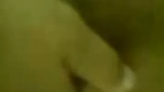 Fata i-a distras atenția bărbatului de la jocul video porn film ru cu o muie profundă și i-a cerut sex