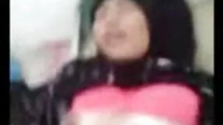 Șeful se bucură de doggy dracu de asistent personal și de băut nylon legs sex cum
